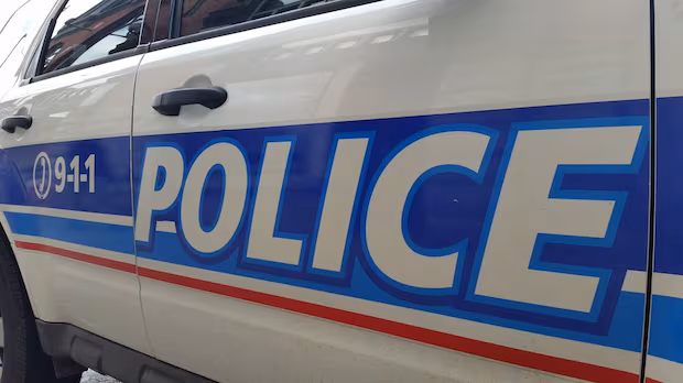 Man dead after motorcycle crash in downtown Ottawa