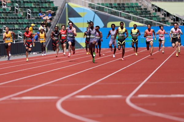 Taylor anchors USA to world U20 4x100m record in Oregon