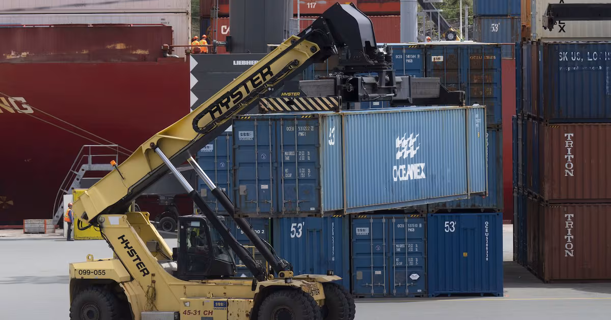 Ottawa to rebate $100M in freight costs to ship steel across Canada