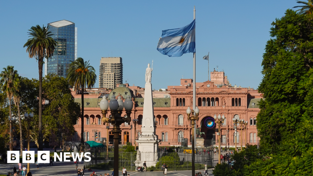 UK diplomats no longer get hardship bonus for being posted to Buenos Aires