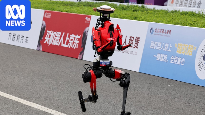 'Lightning' the Chinese robot beats Usain Bolt's 100m world record