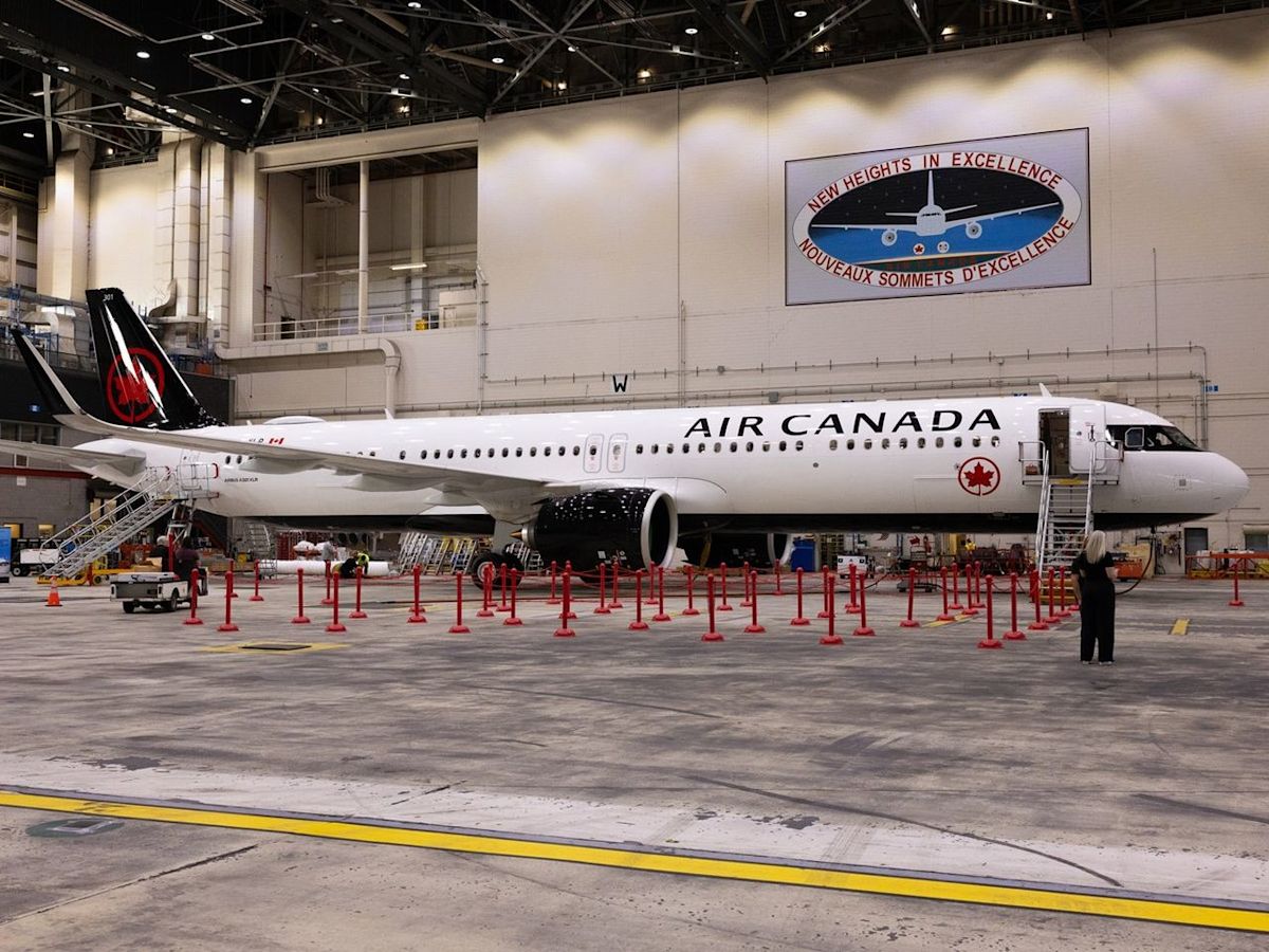 Canadian airlines scramble to make economy class less wearying