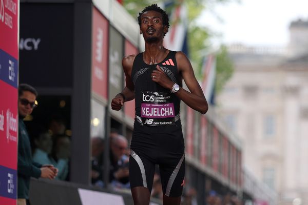 FLASH: Kejelcha regains world half marathon record with 56:51 in Buenos Aires