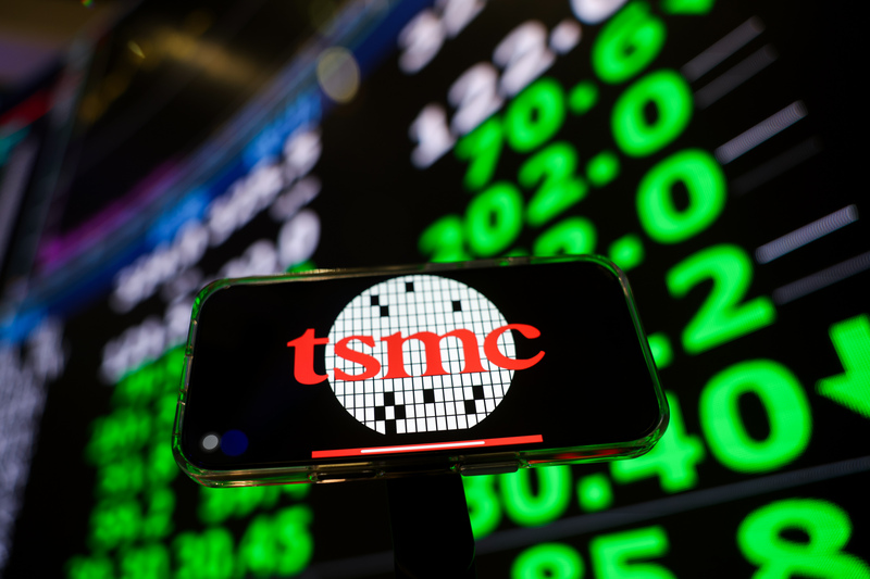 TAIEX moves higher as major tech shares advance