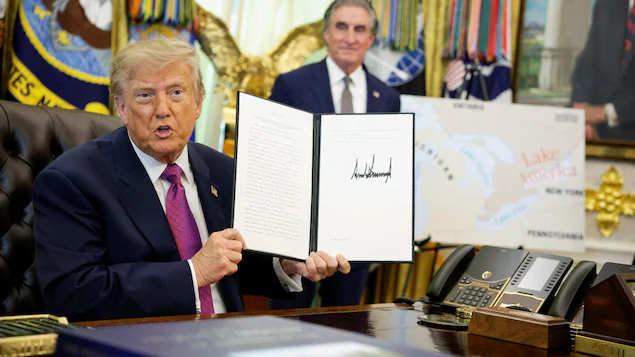 Trump signs order to rename Lake Ontario as ’Lake America’