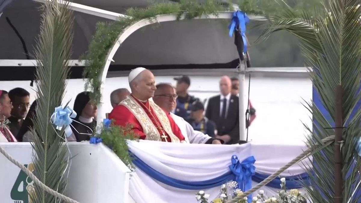 Pope Leo leads a water procession on Castelgandolfo lake
