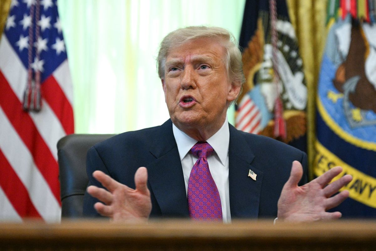 Trump demands all Canadian companies doing business with the US move to America ‘immediately’
