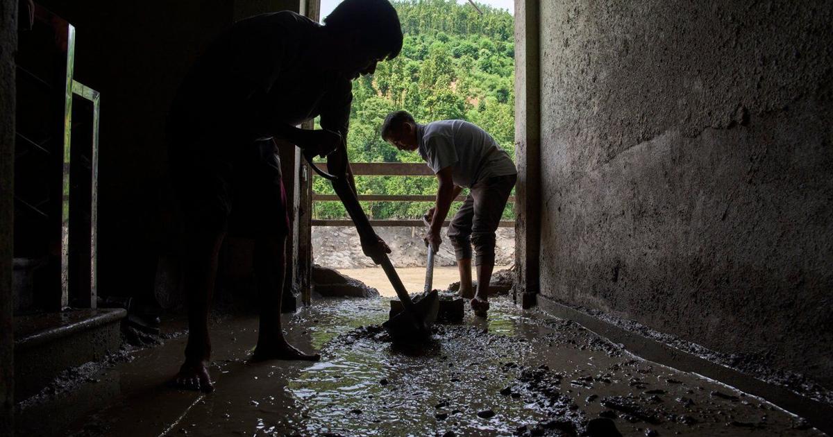 Nepal Floods Salvaging Items Photo Gallery