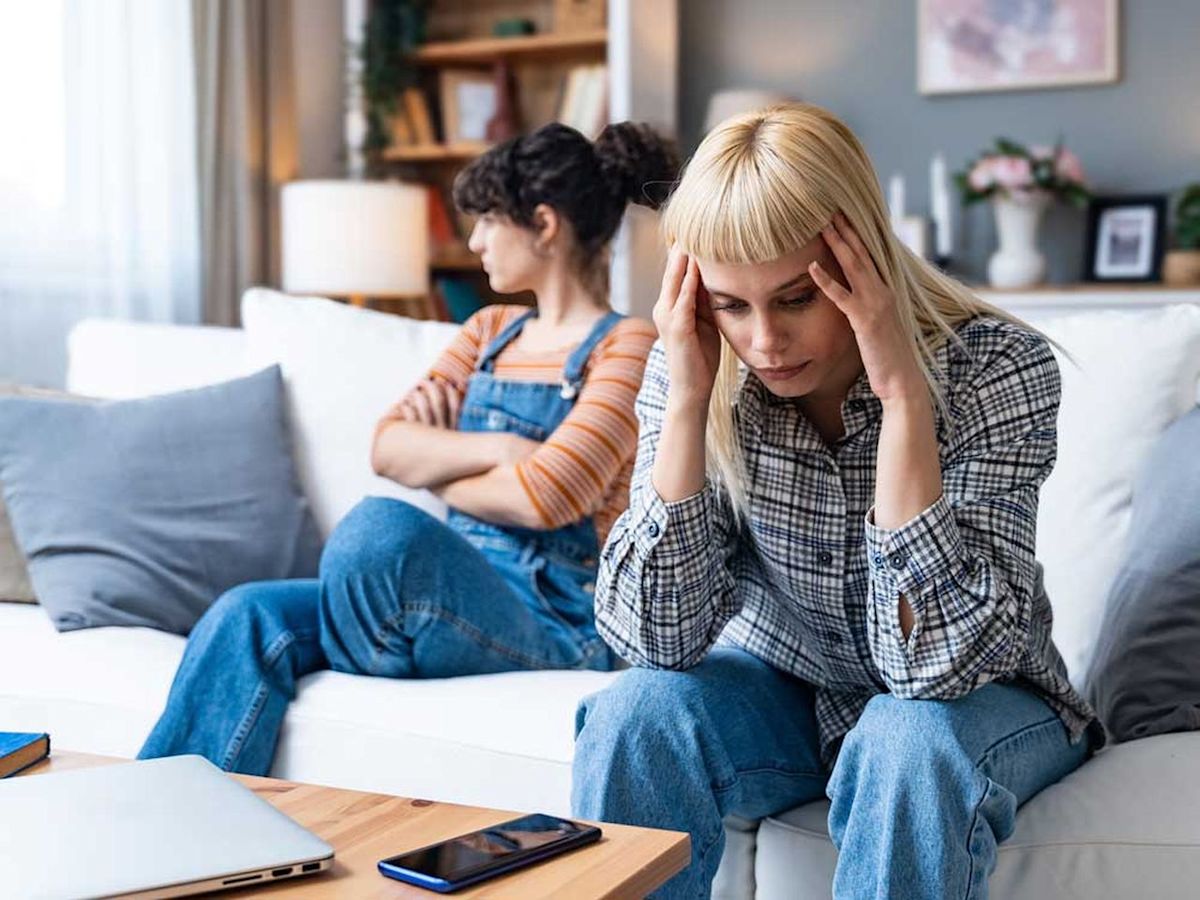 DEAR ABBY: Roommate's 'all