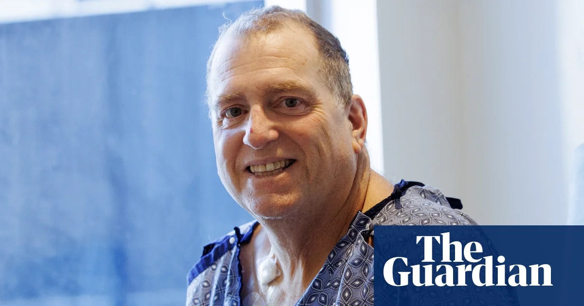 Genetically modified pig kidney keeps man alive for record nine months