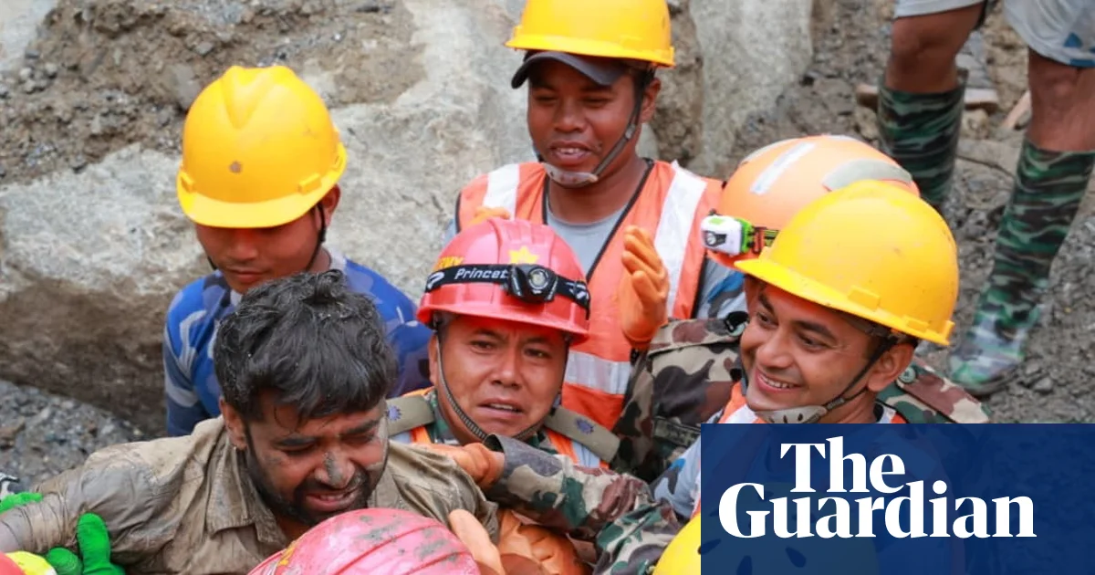 Two workers pulled alive from tunnel nine days after Nepal