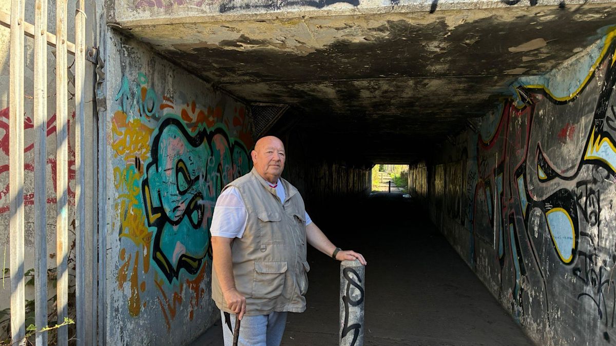 Troubled estate 'just being left to die'