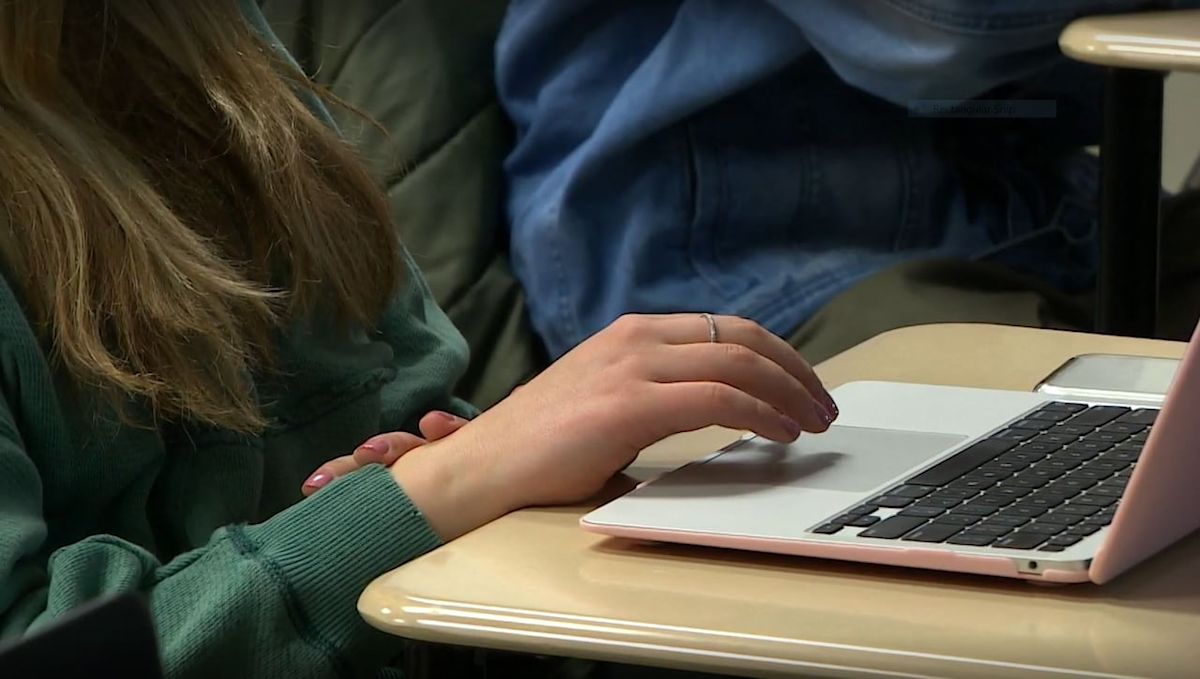 Manitoba educators grapple with AI in schools