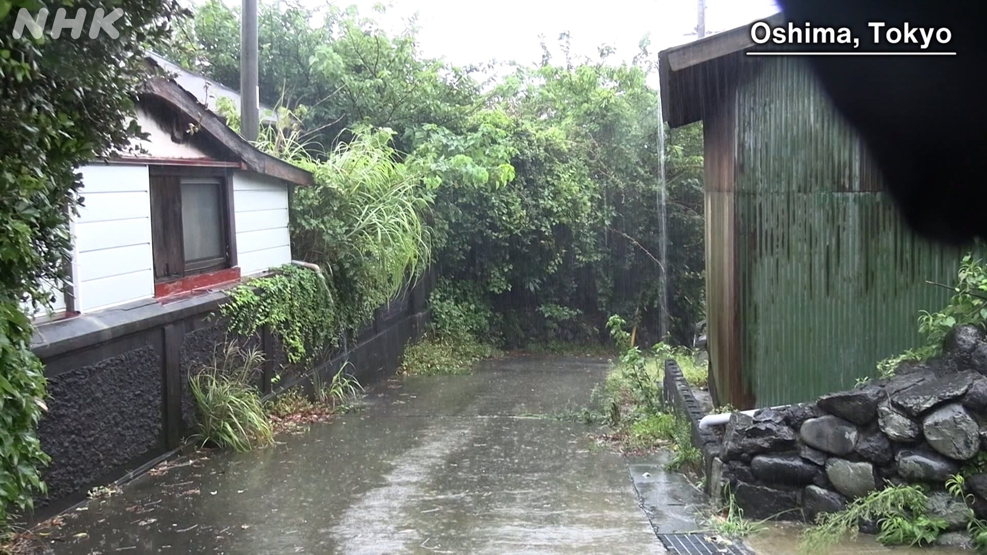 Emergency Warnings for Izu Island landslides revised