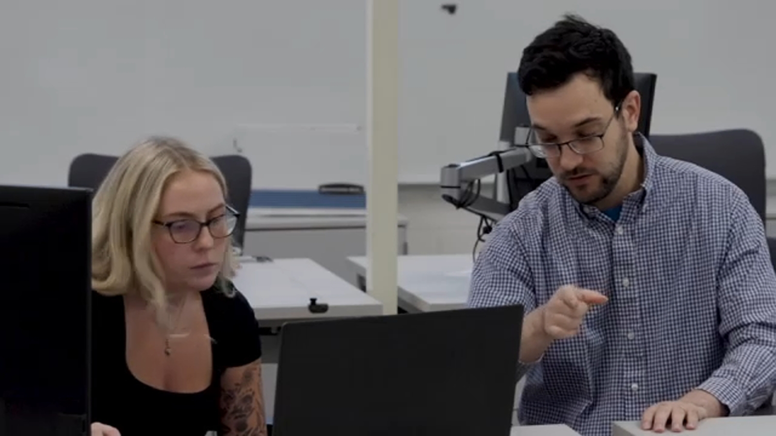 Wake Tech weaving AI into the classroom as students search for jobs
