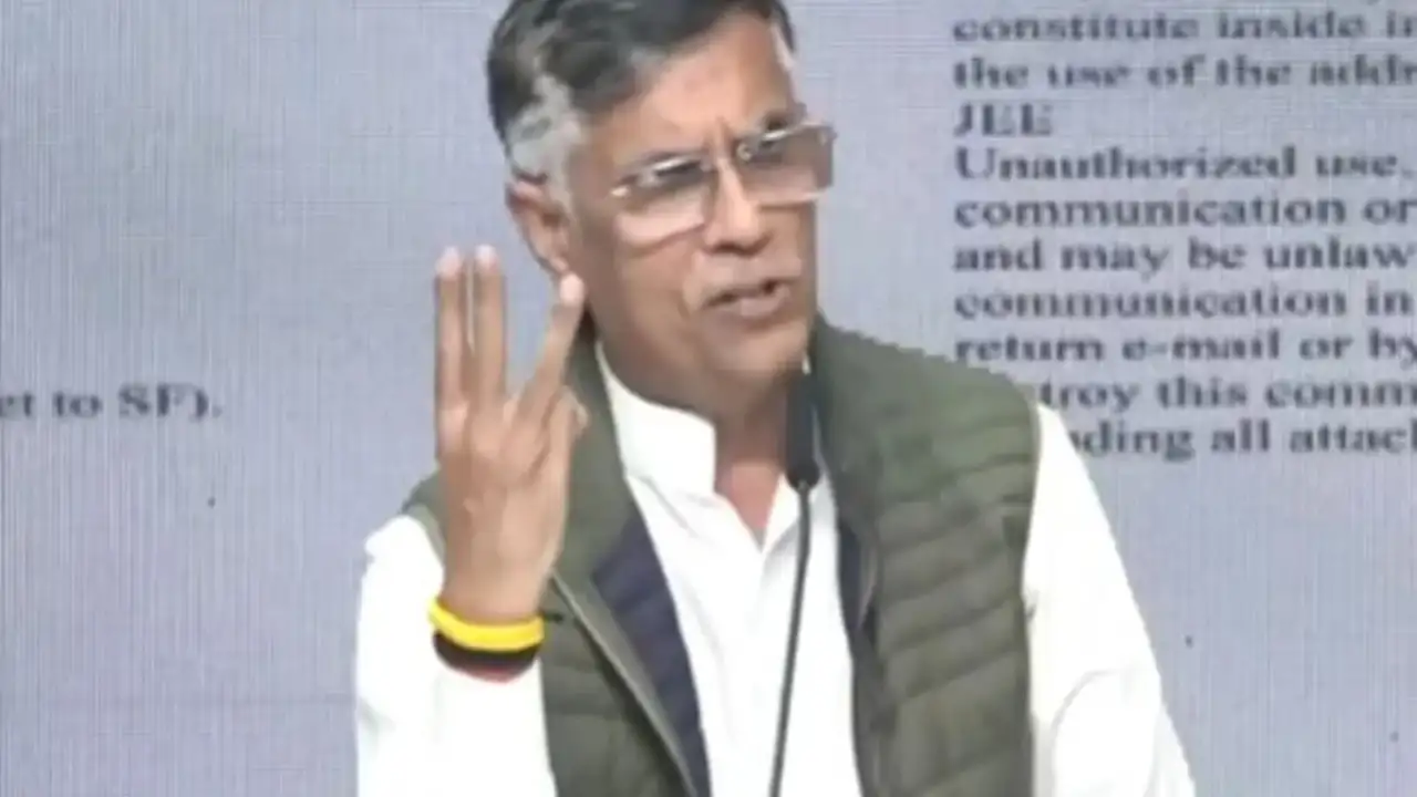 Pawan Khera flags H