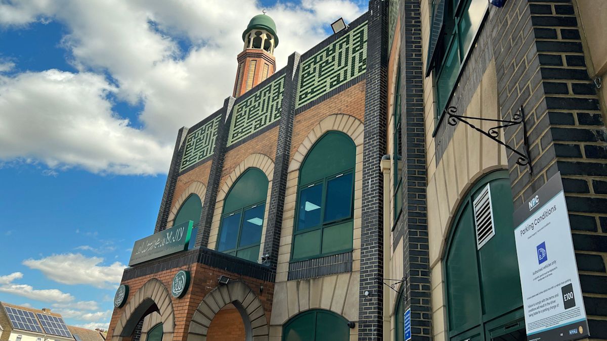 'Ask us anything': Mosque opens doors to public