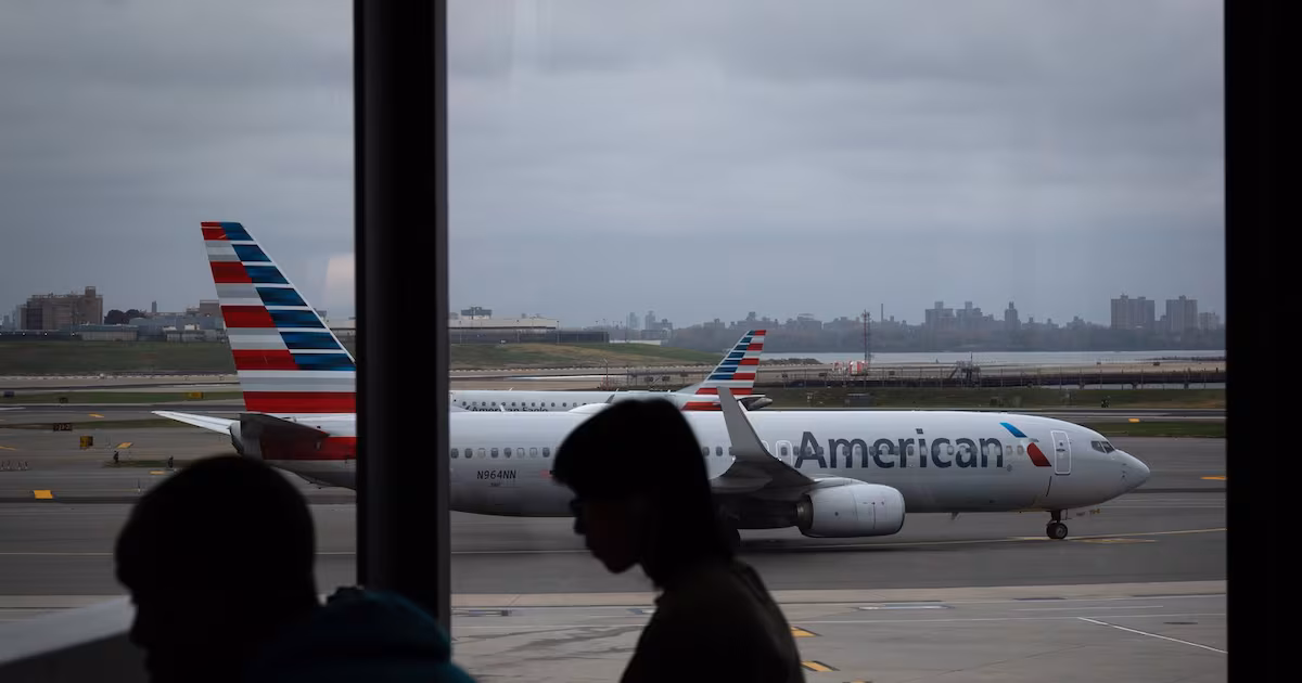 U.S. halts flights at busy East Coast airports, says fibre line cut at construction site