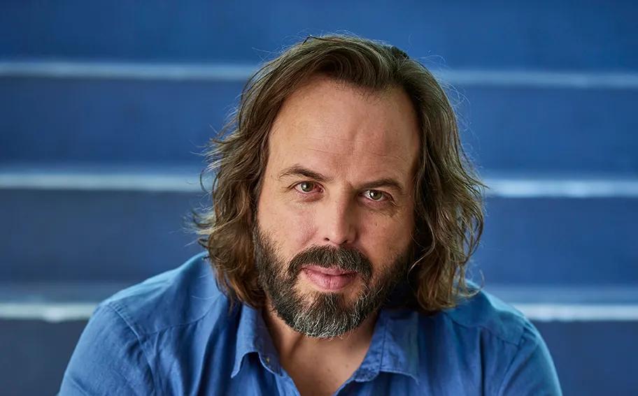 Angus Sampson Signs With Buchwald & Sweeney Entertainment