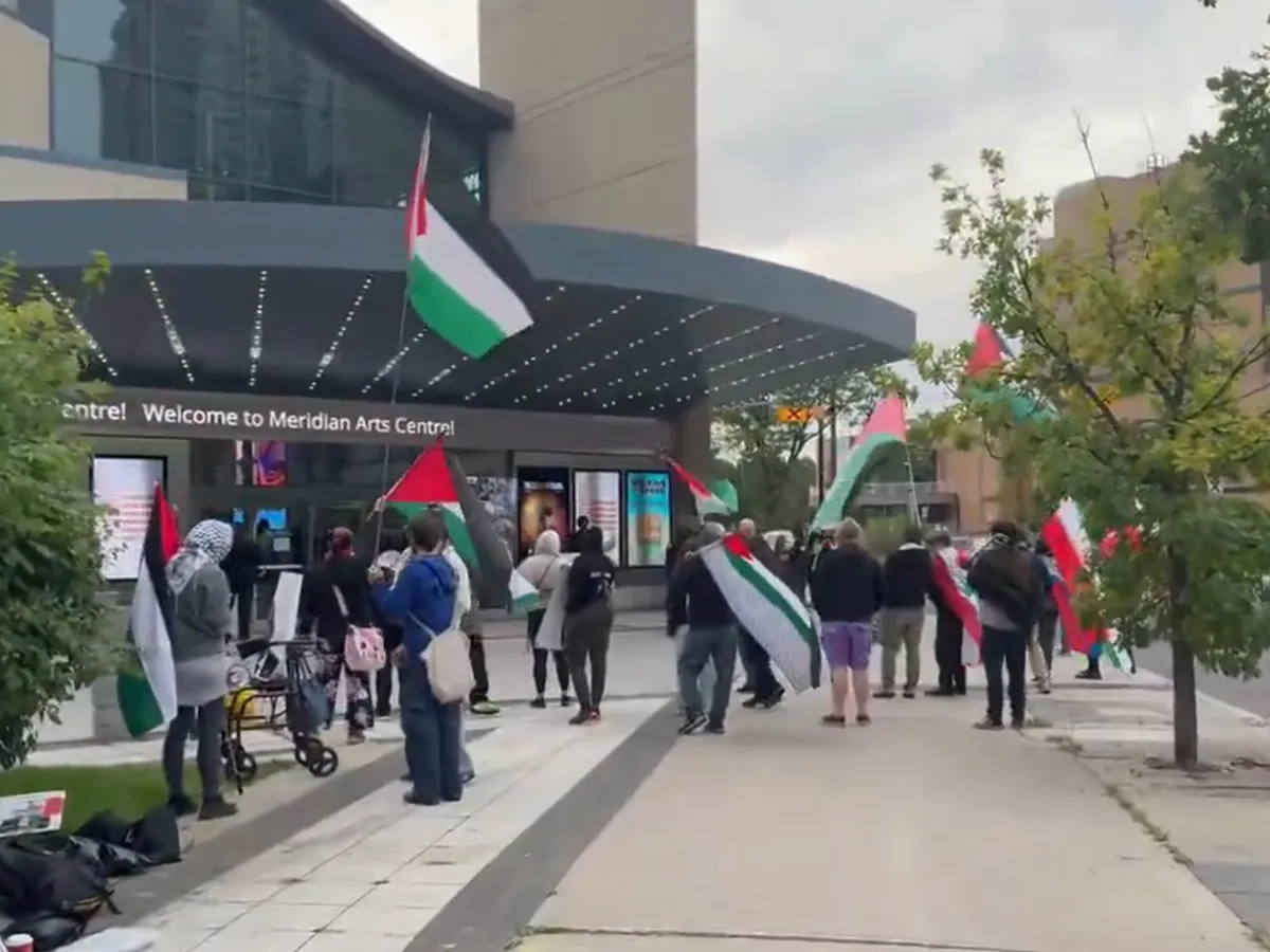 CBC journalist says protesters tried to 'taunt and intimidate' him from attending Yom Kippur service