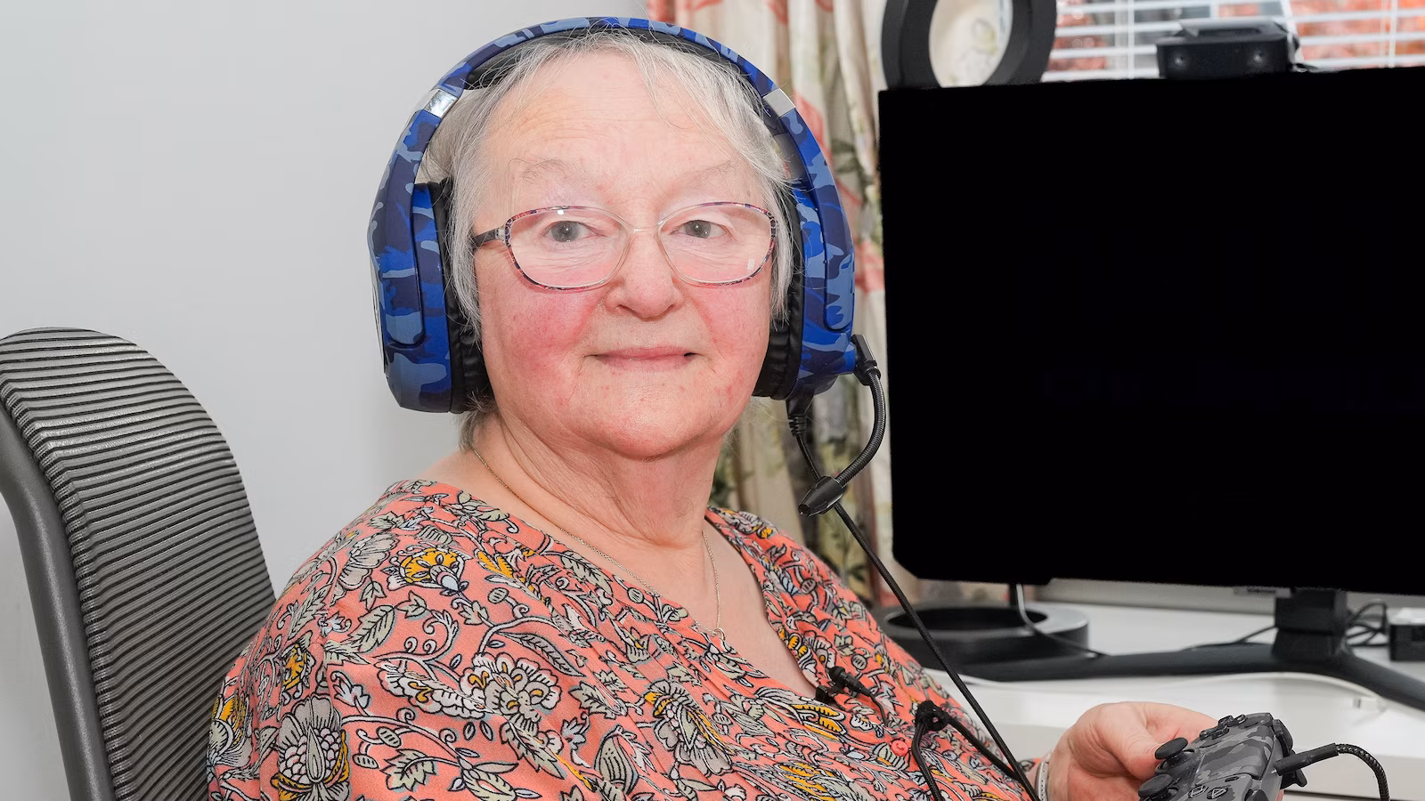 Scottish grandmother sets oldest female Fortnite streamer record