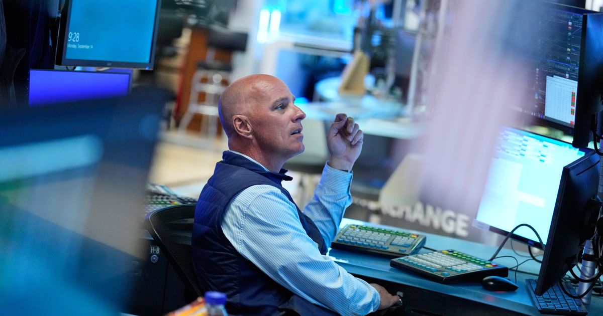 World shares mostly advance after global bond sell