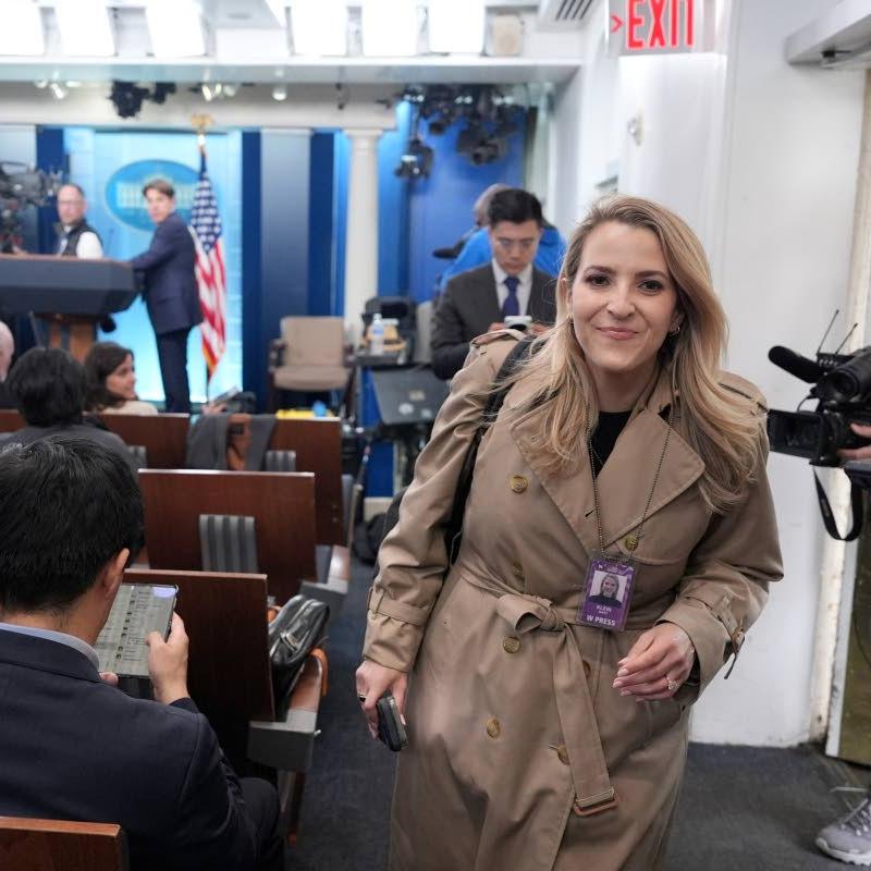 White House TV pool back in operation after ban of news outlets