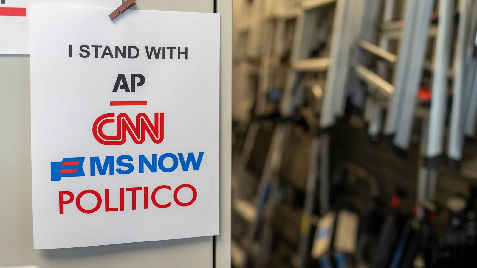 CNN reporters blocked from Trump Air Force One trip