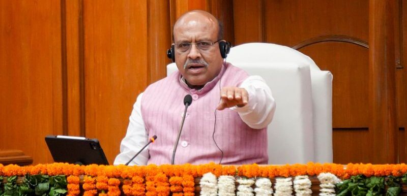 Speaker meets Indian diaspora in Lima, discusses biz, cultural ties