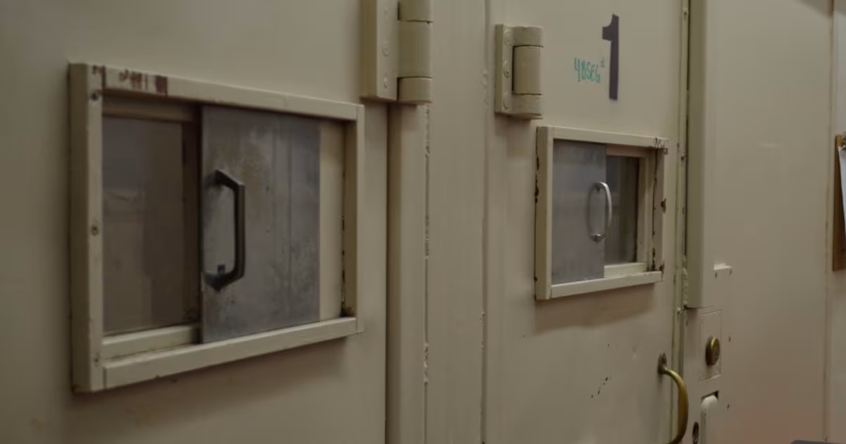 Canada’s federal prisons to distribute paper straws to inmates for ‘safer snorting’