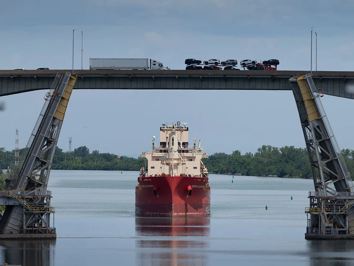 Canada's economy stalls after three months of growth