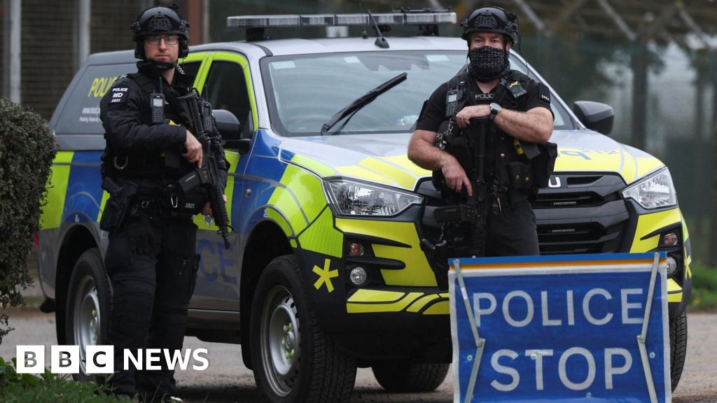 How did the RAF Fairford incident go from 'suspected bomb plot' to police bail?