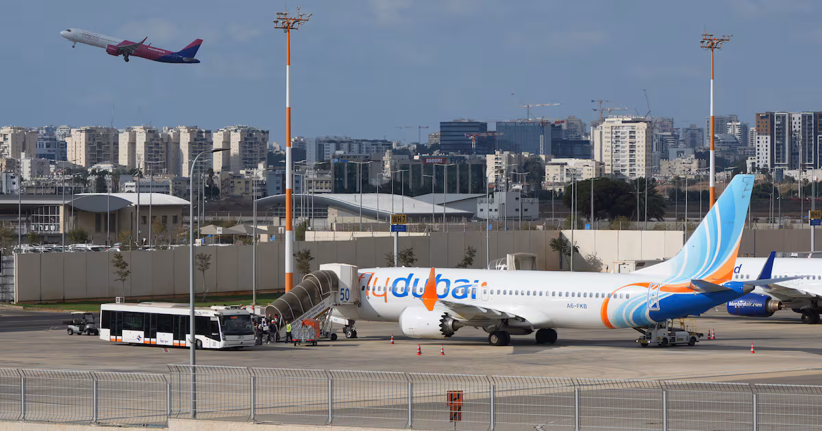 Investigators work to determine why a pilot apparently tried to crash a FlyDubai flight to Israel