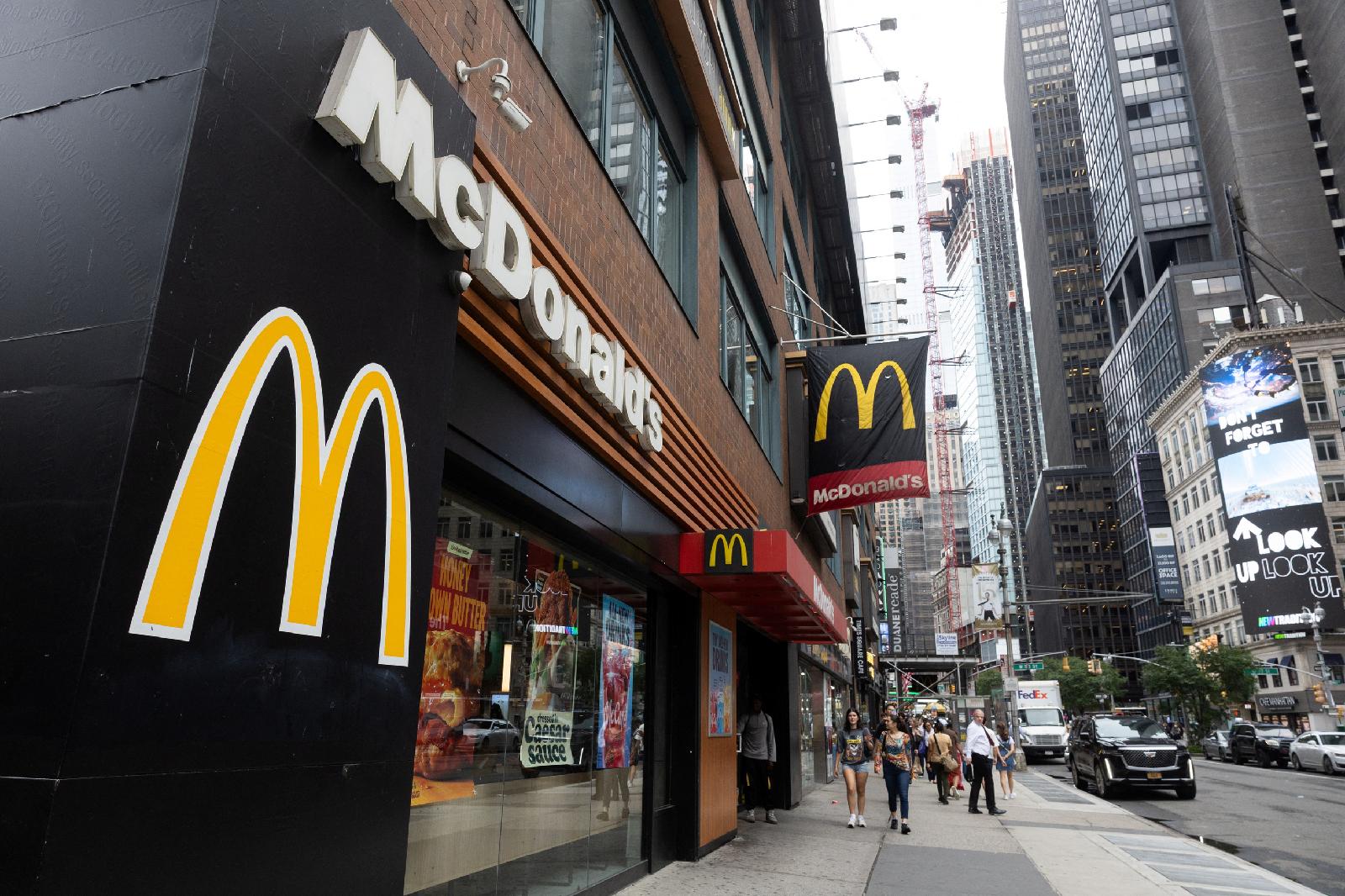 McDonald's is expanding its use of artificial intelligence (AI) to set menu prices across the United..