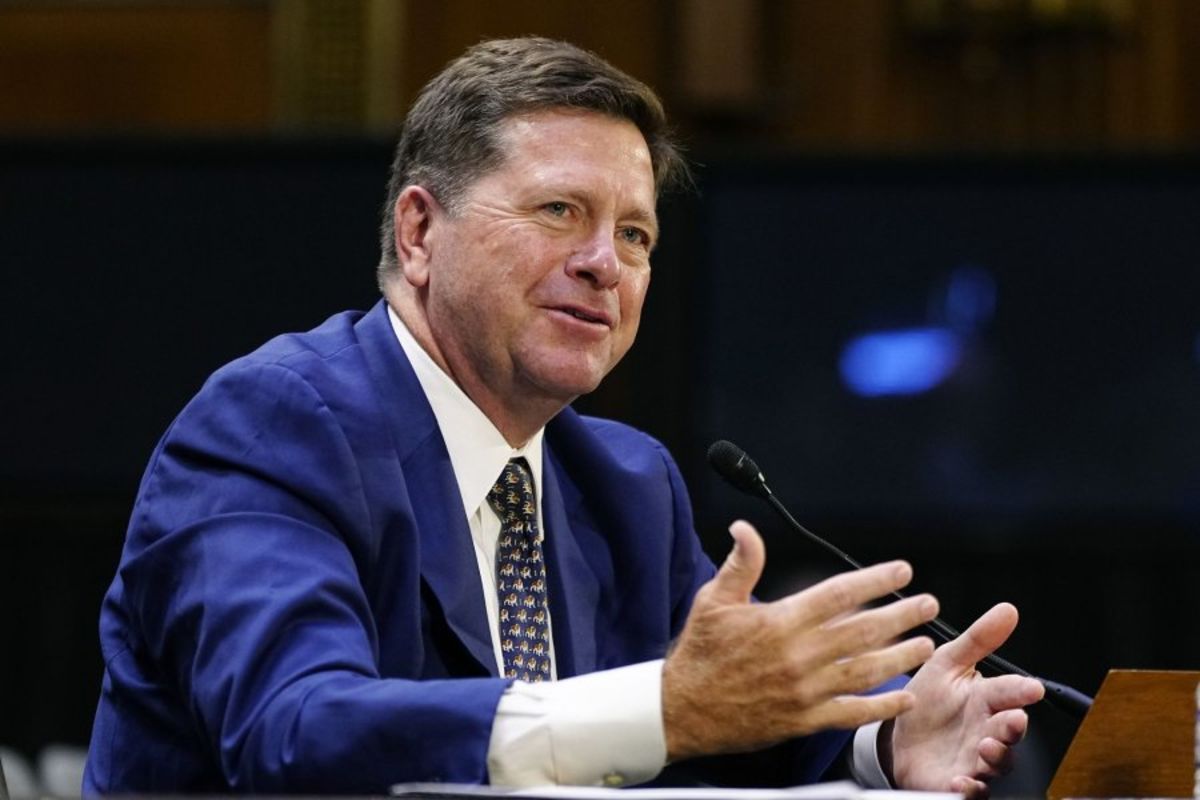 Trump names Jay Clayton to new artificial intelligence czar post
