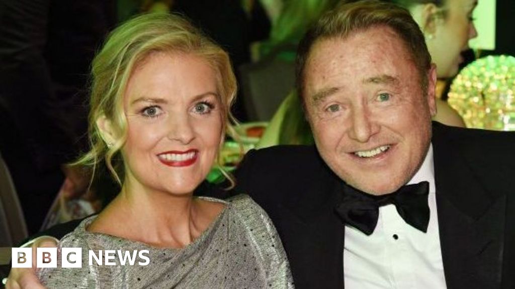 Niamh O'Brien, dancer and wife of Michael Flatley, dies at 52