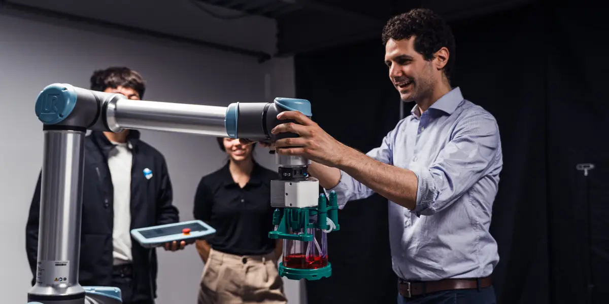 This robotics startup raised $75 million to automate drug manufacturing. See the pitch deck.