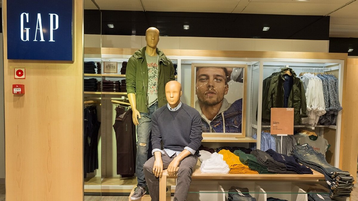 Gap Brings Artificial Intelligence Into the Online Shopping Journey