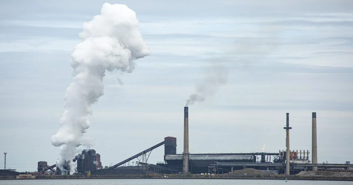 Union accuses Stelco of using layoffs to pressure Canada into U.S. trade talks