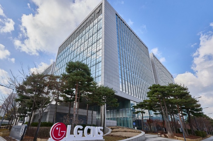 LG CNS aims high in global AX market in partnerships with Anthropic, Japan’s KDDI