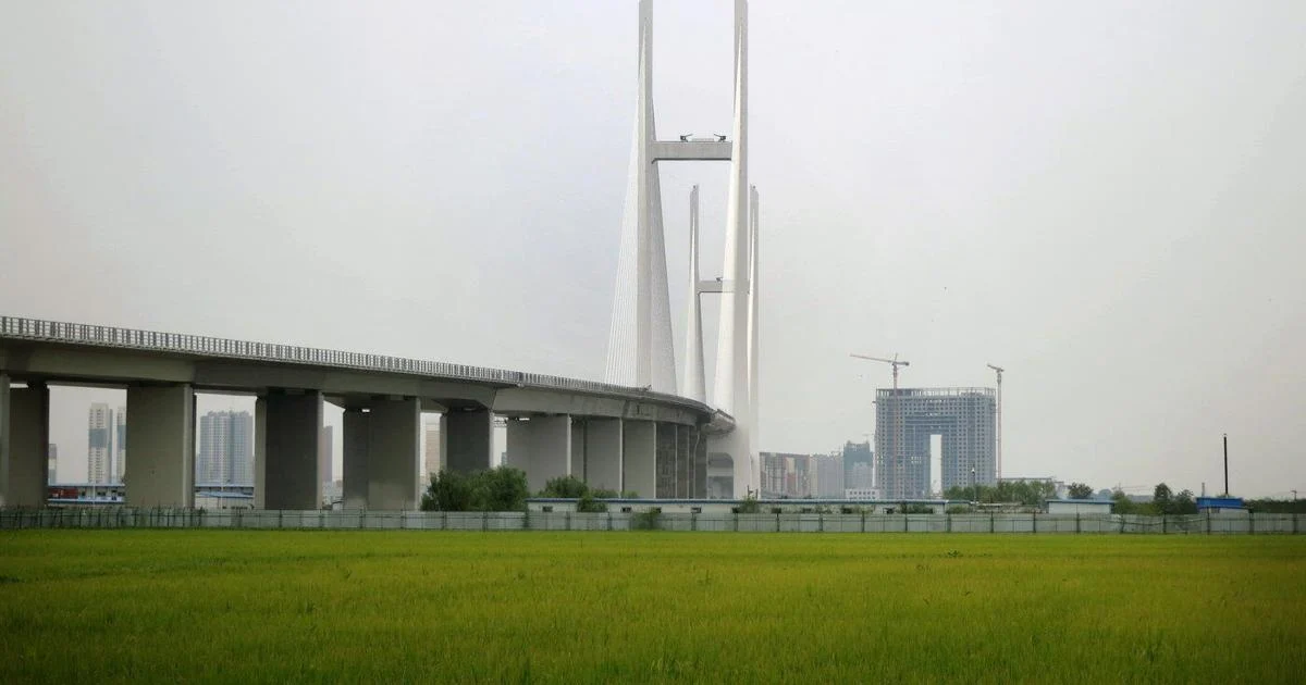 A new bridge linking China and North Korea will open more than a decade late