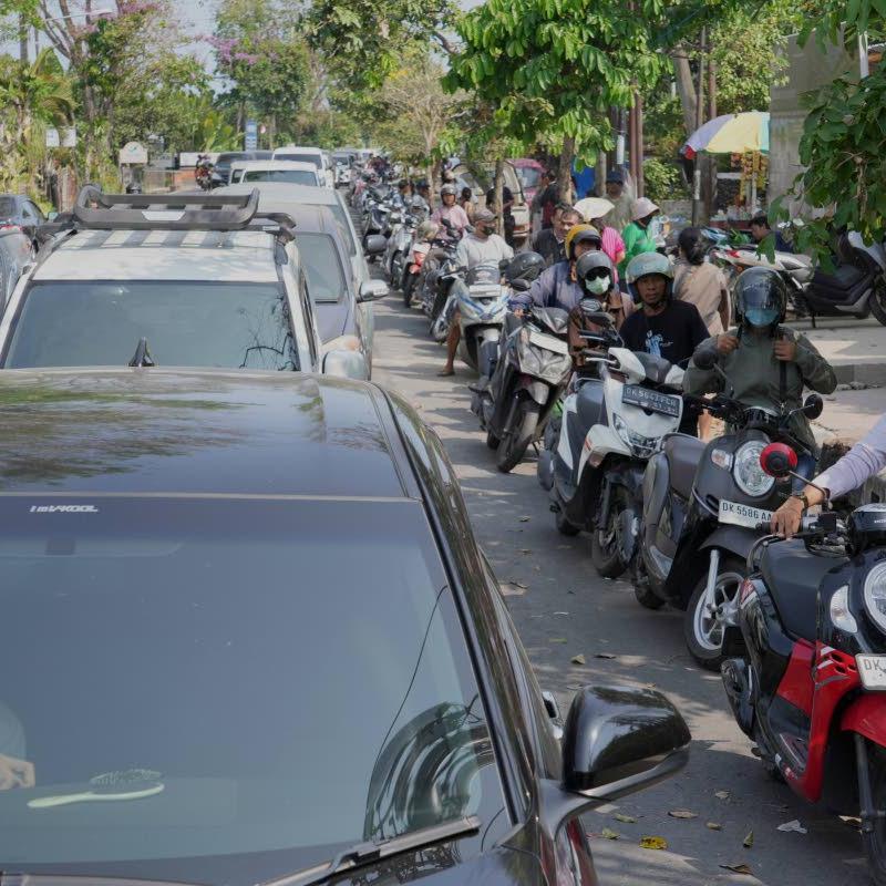 Fuel crisis hits Bali