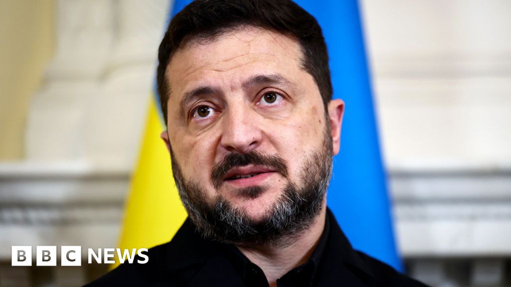 Ukraine to restart strikes on Russian oil refineries, Zelensky says