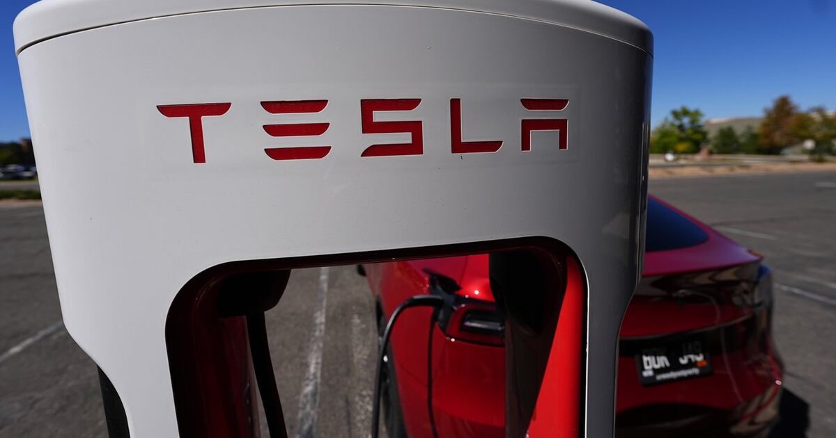 Tesla says Canadian demand used up import quota; numbers suggest otherwise