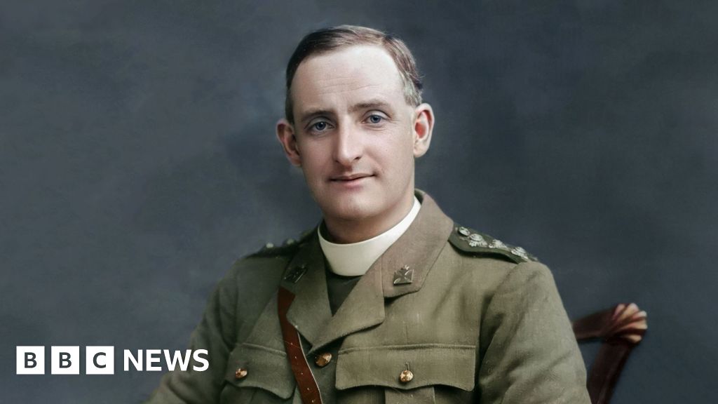 Fr Willie Doyle: Irish campaign to make 'WW1 hero priest' a saint