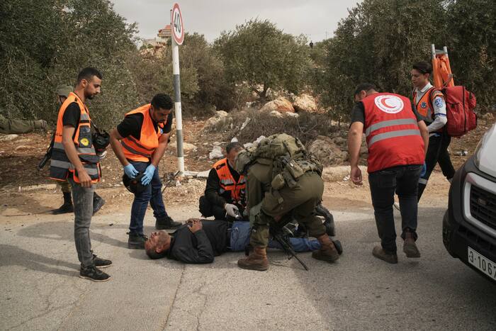 Airstrike kills at least 9 in rebel